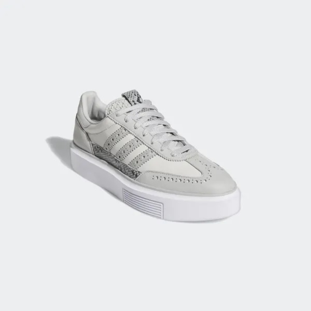 Adidas - Sleek Super 72
